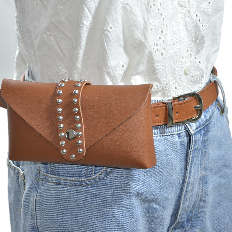 Three-dimensional rivet inlaid bag belt