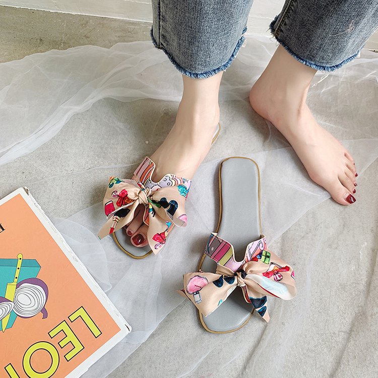 Colorful ribbon bow slippers