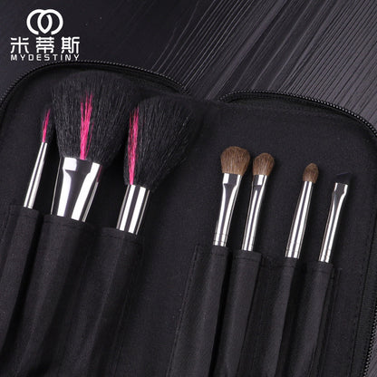 Moyu One Swipe Red 7-Piece Makeup Brush Set