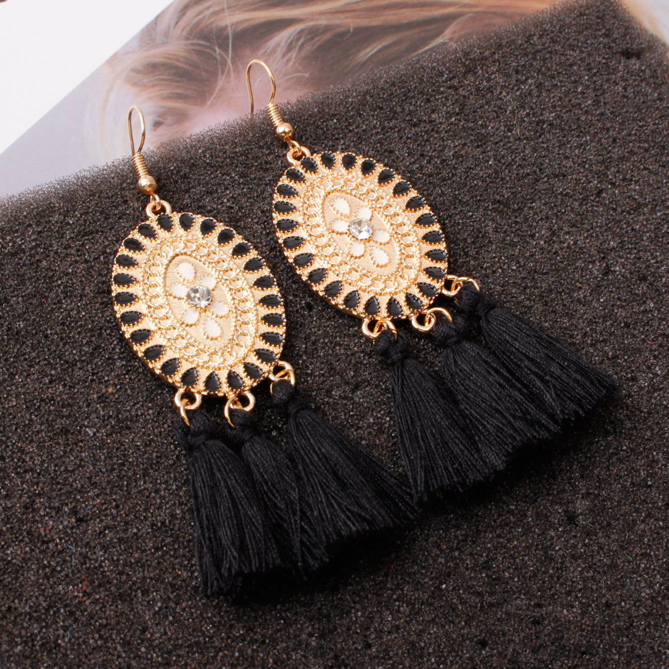 European and American earrings, fringed earrings.