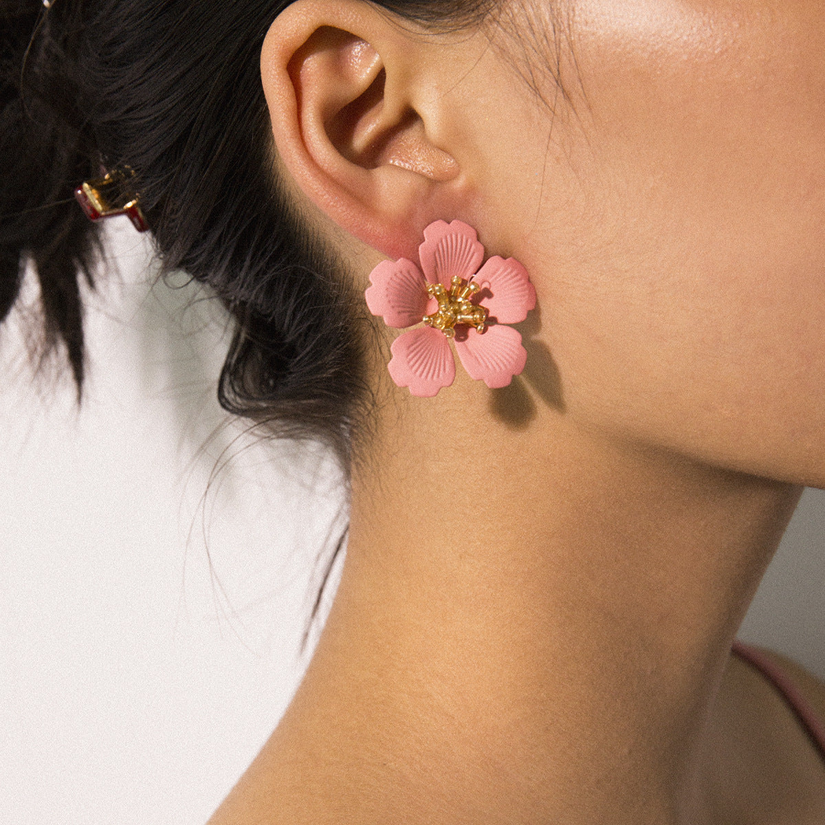 Color flower rice bead simulation stud earrings