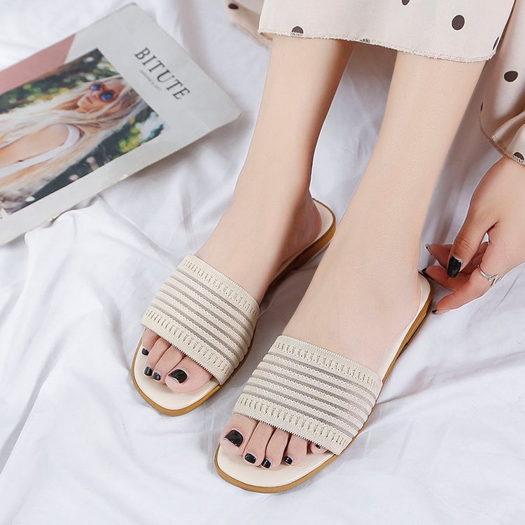 Flat-bottomed cool slippers for women