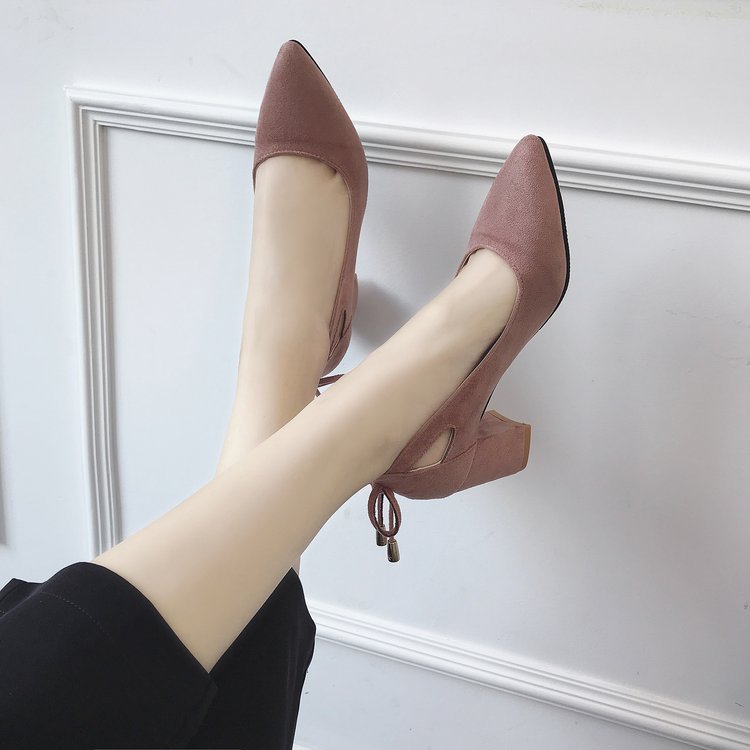 New pointed thick heels