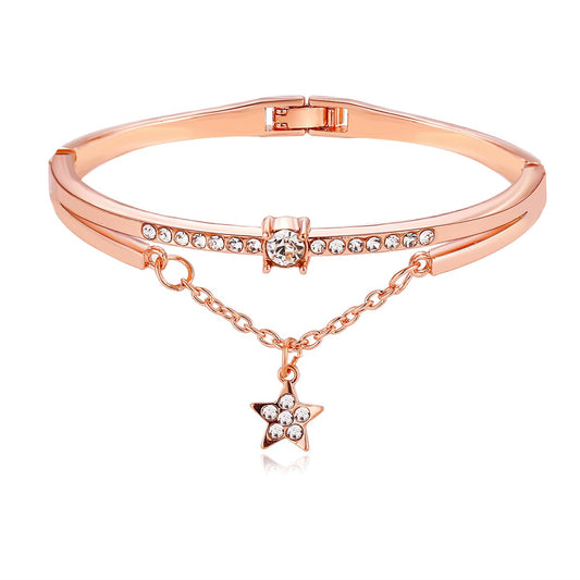 Rose gold five-pointed star bracelet with diamonds