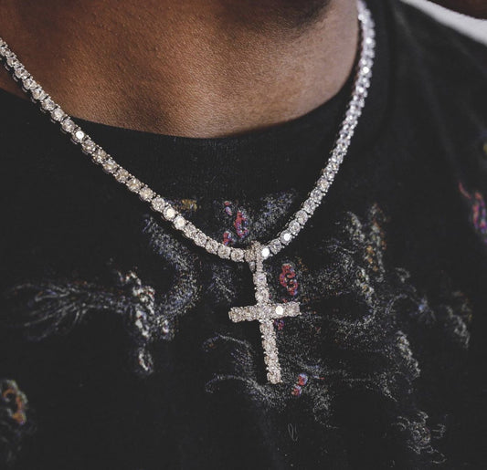 Full Diamond Cross Short Clavicle Necklace