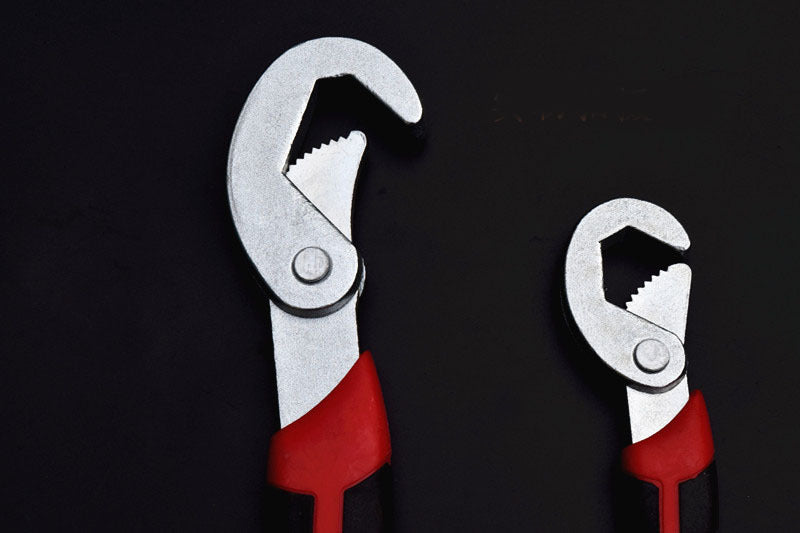 Multifunctional wrench two-piece set