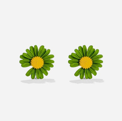 925 silver needle small daisy stud earrings