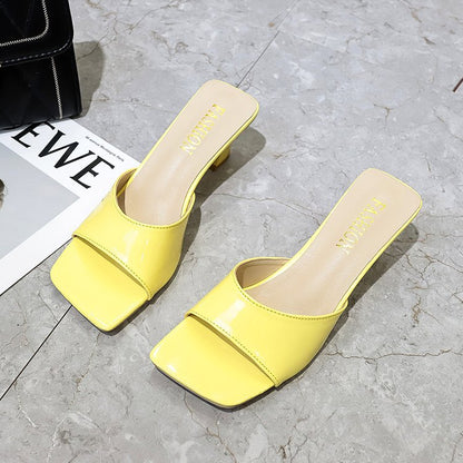 One-straight mid-heel sandals