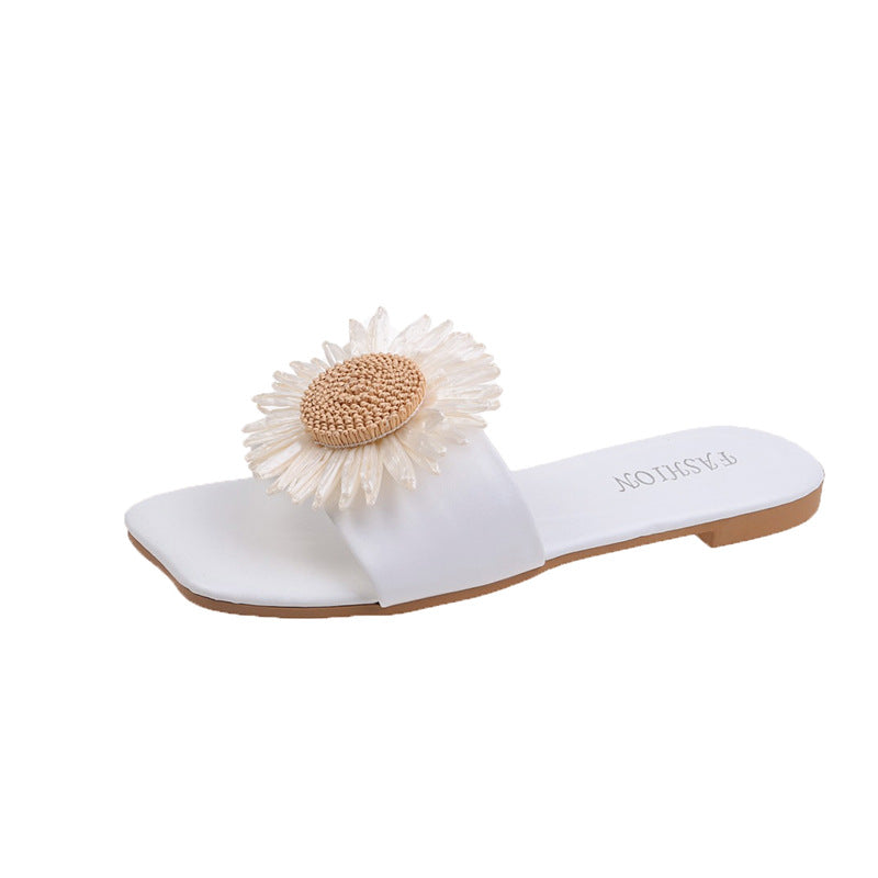 Flat-bottomed flower slippers