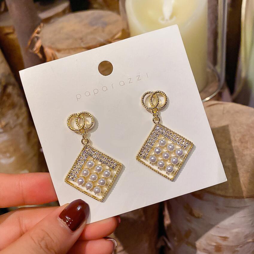 Square imitation pearl earrings