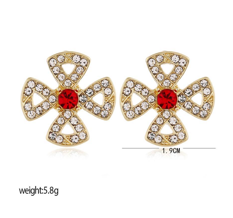 Flower temperament stud earrings