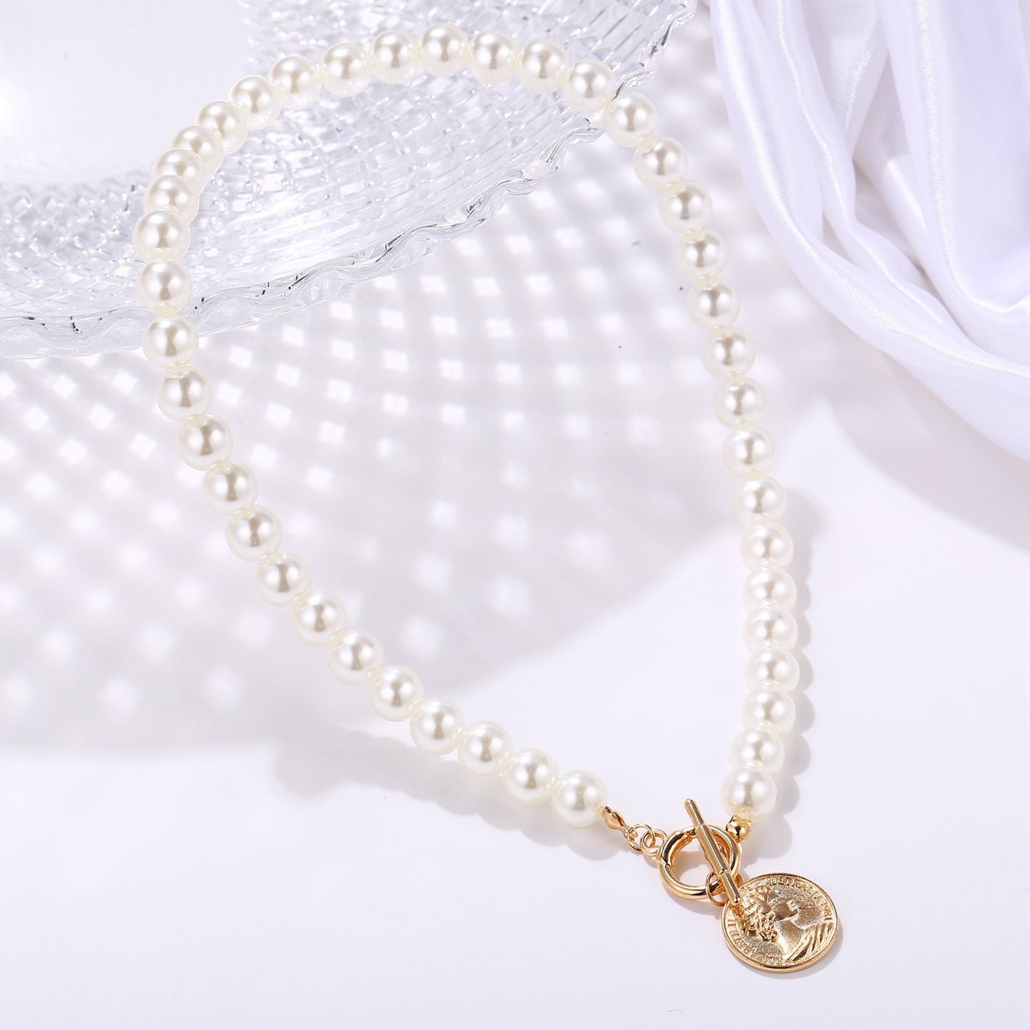 Imitation Pearl Coin Pendant Necklace