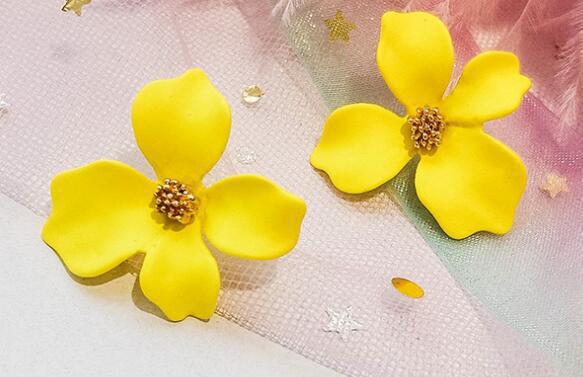 New flower earrings with Korean personality