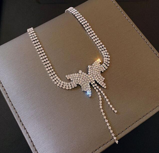 Light luxury butterfly necklace full of diamonds