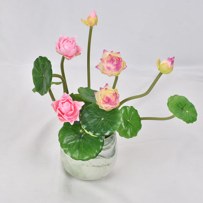 Simulation of small lotus, lotus leaf bouquet, small potted plant