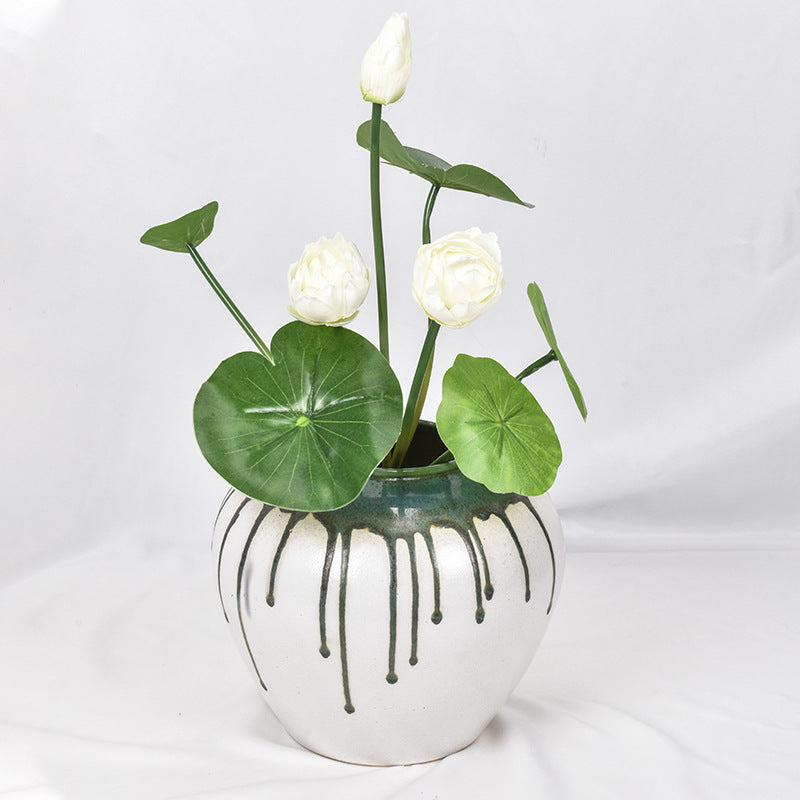 Simulation of small lotus, lotus leaf bouquet, small potted plant