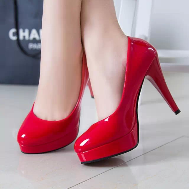 Pointed high heels thin heel waterproof table