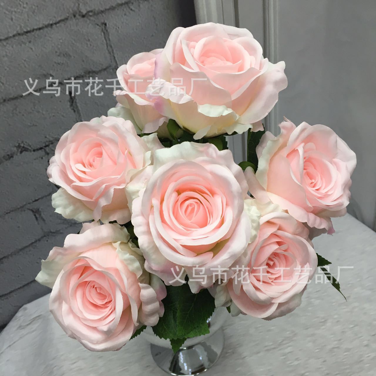 Small 7-head diamond rose