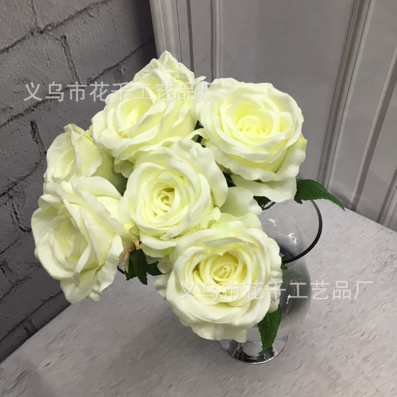 Small 7-head diamond rose