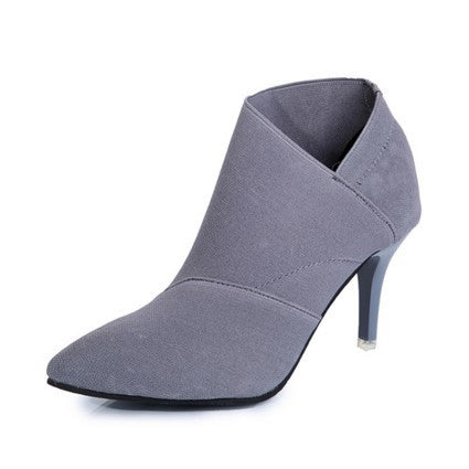 Women's shoes with pointed-toe boots