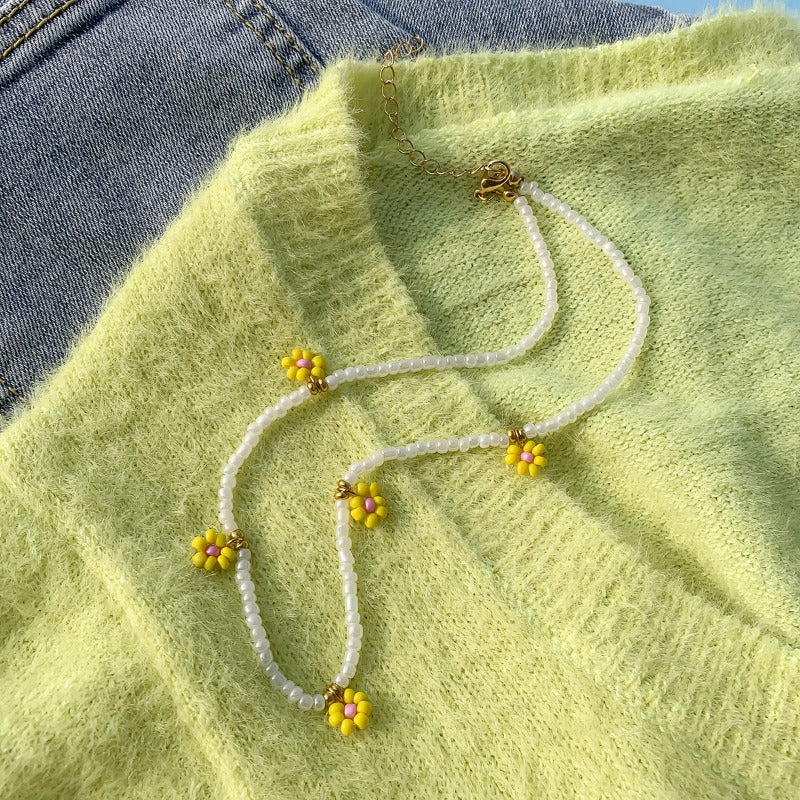 Little daisy flower letter necklace