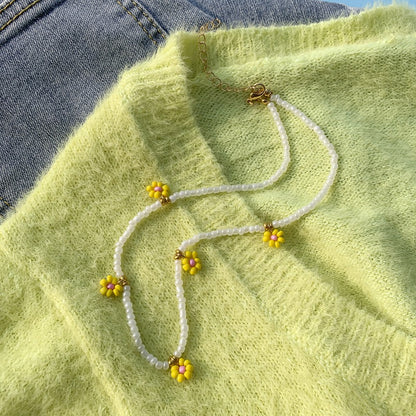 Little daisy flower letter necklace