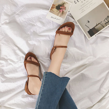 Korean sandals are versatile in summer