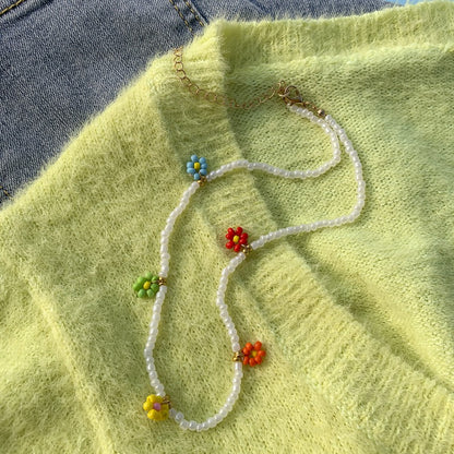 Little daisy flower letter necklace