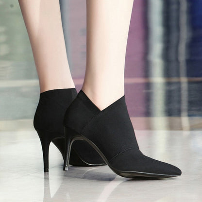 Women's shoes with pointed-toe boots