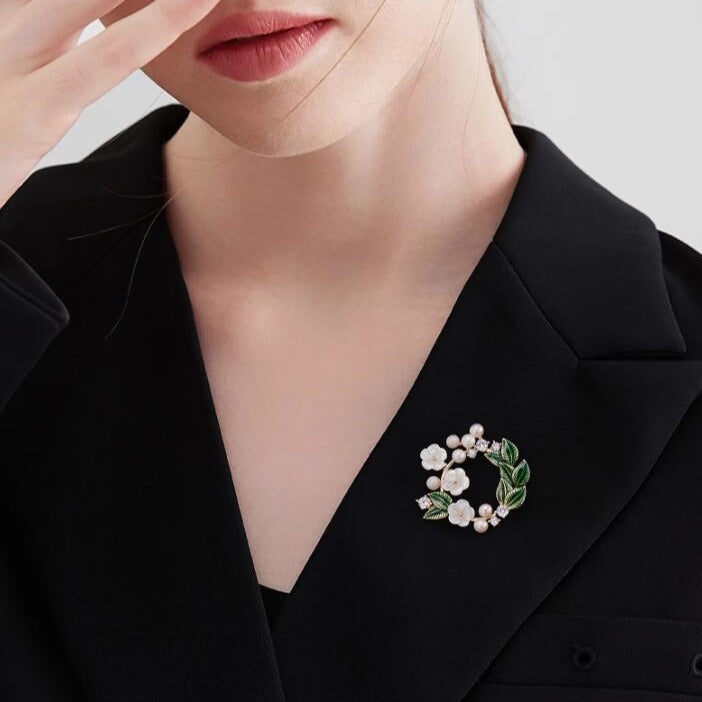 Gardenia brooch high-end