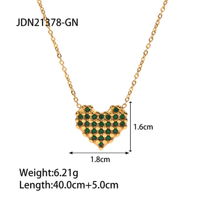 Fashionable and versatile pendant necklace