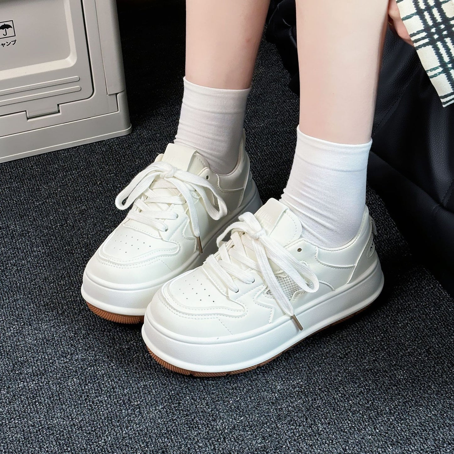 women's breathable white sneakers