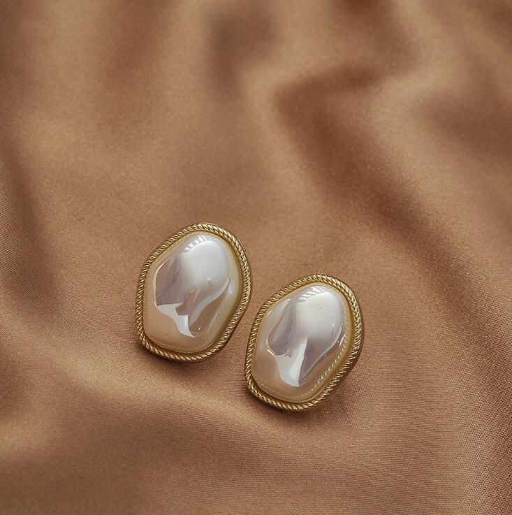 925 Silver Needle Irregular Shaped Pearl Earrings