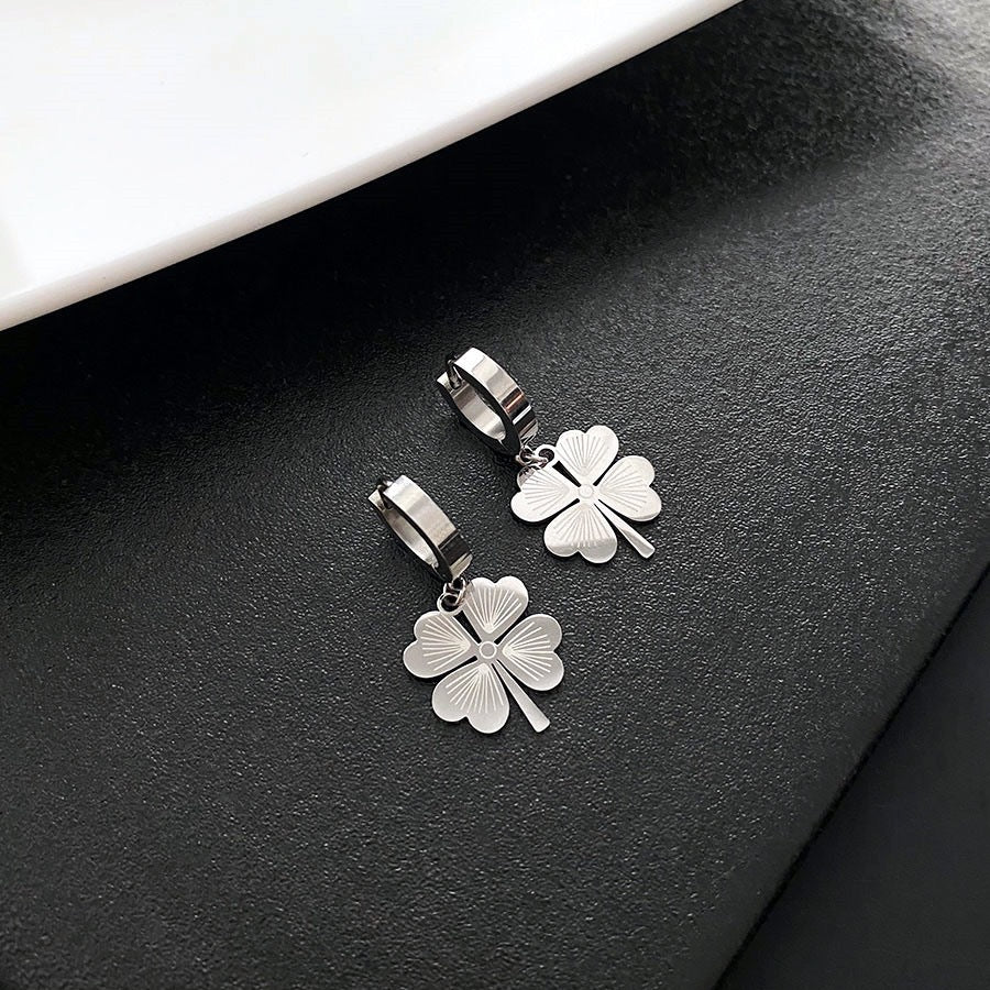 Clover Pendant Titanium Necklace, 2023 New Ins Style