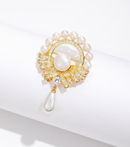 Pearl brooch for high-end women