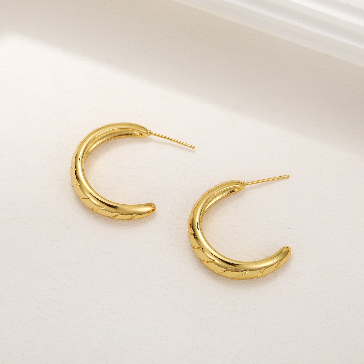 Copper 18k real gold light luxury high quality earrings