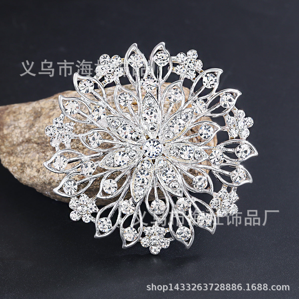 Alloy Rhinestone Brooch Pin fashion