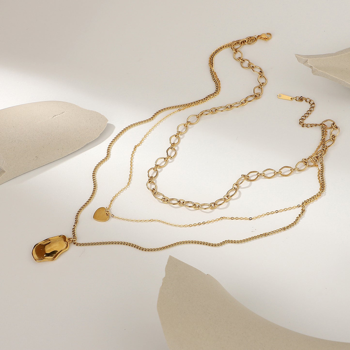 18K gold three-chain necklace in stainless steel