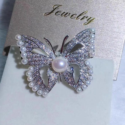 Multi-Bead Butterfly Pearl Brooch