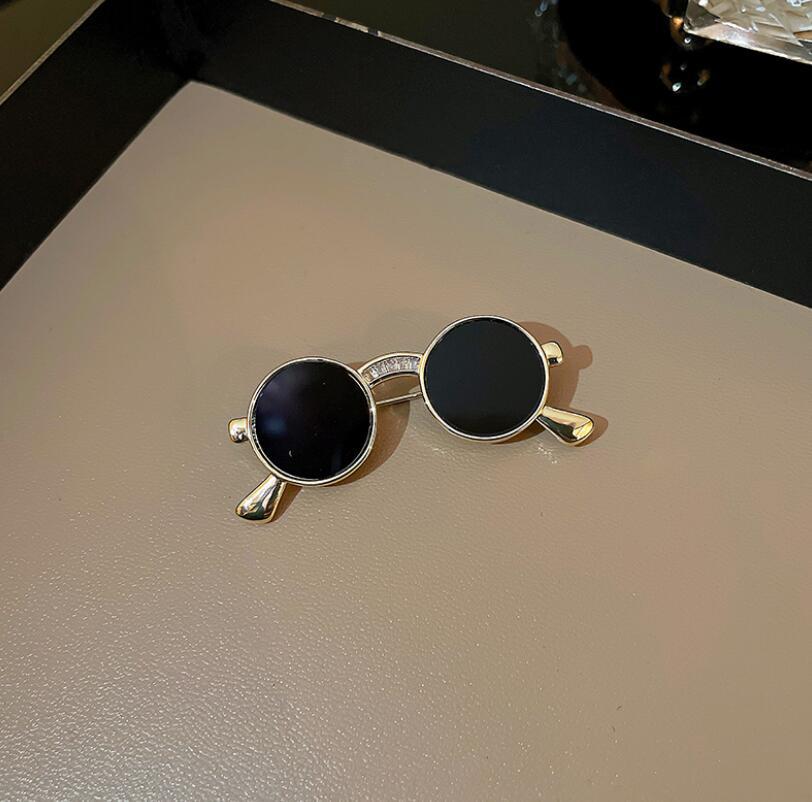 Diamond sunglasses brooch