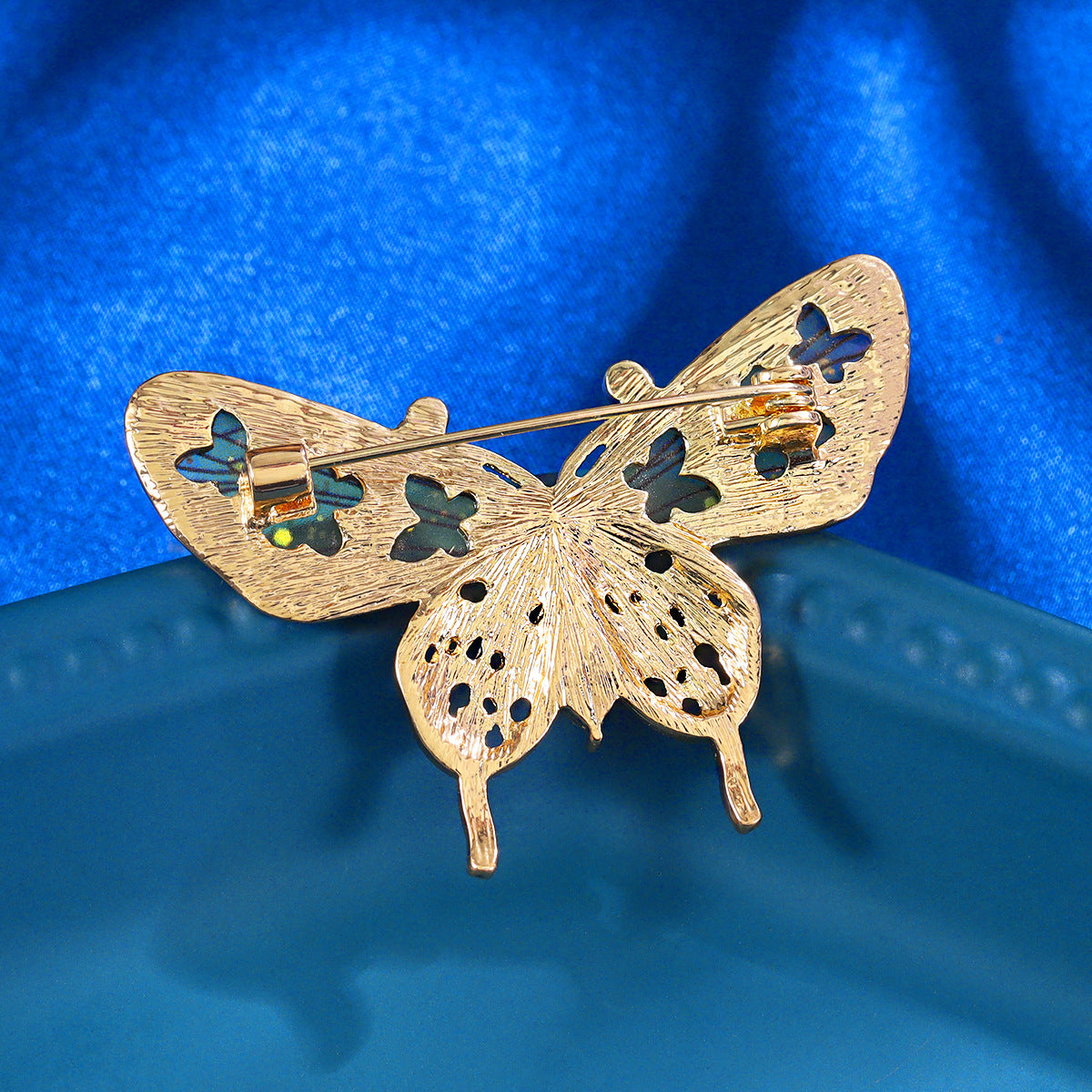 Gradual change Crystal Butterfly Brooch