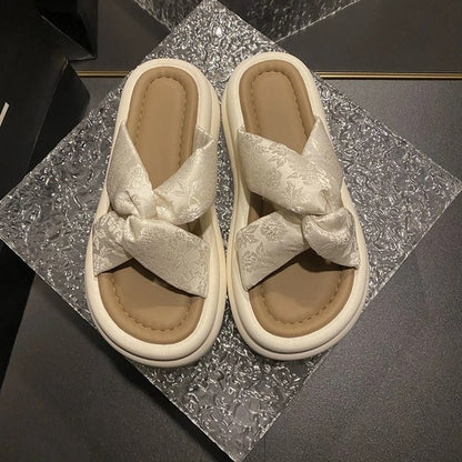 Set of toe platform slippers