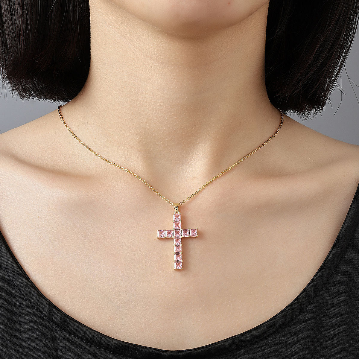 Cross pendant necklace full of diamonds square zircon