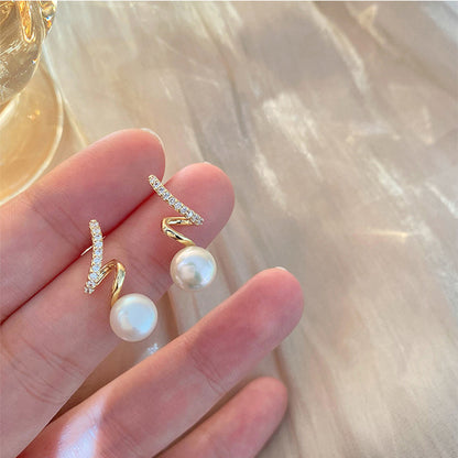 New Twisted Diamond Pearl Earrings