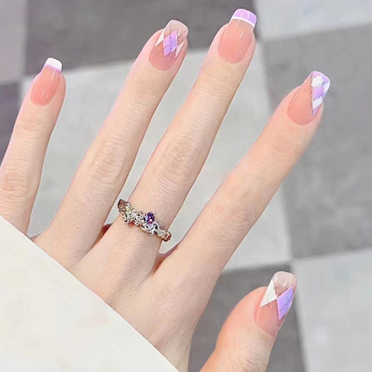 Short Ballet Lilac Diamond Nails