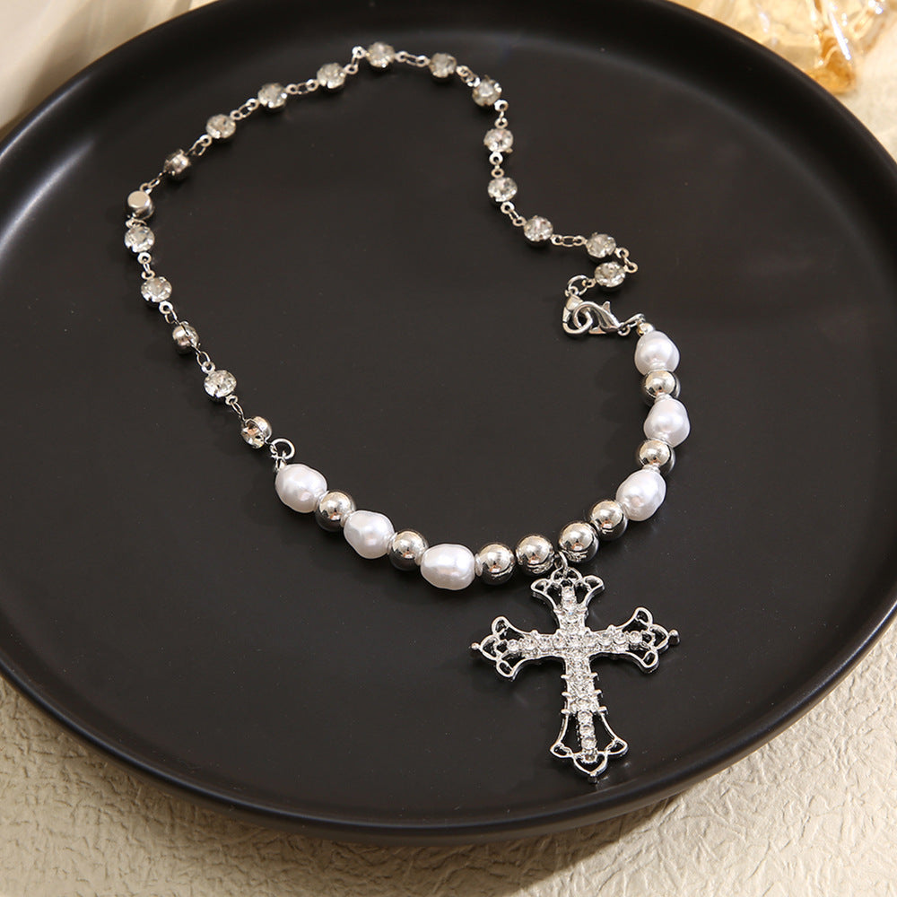 Cross pendant clavicle necklace