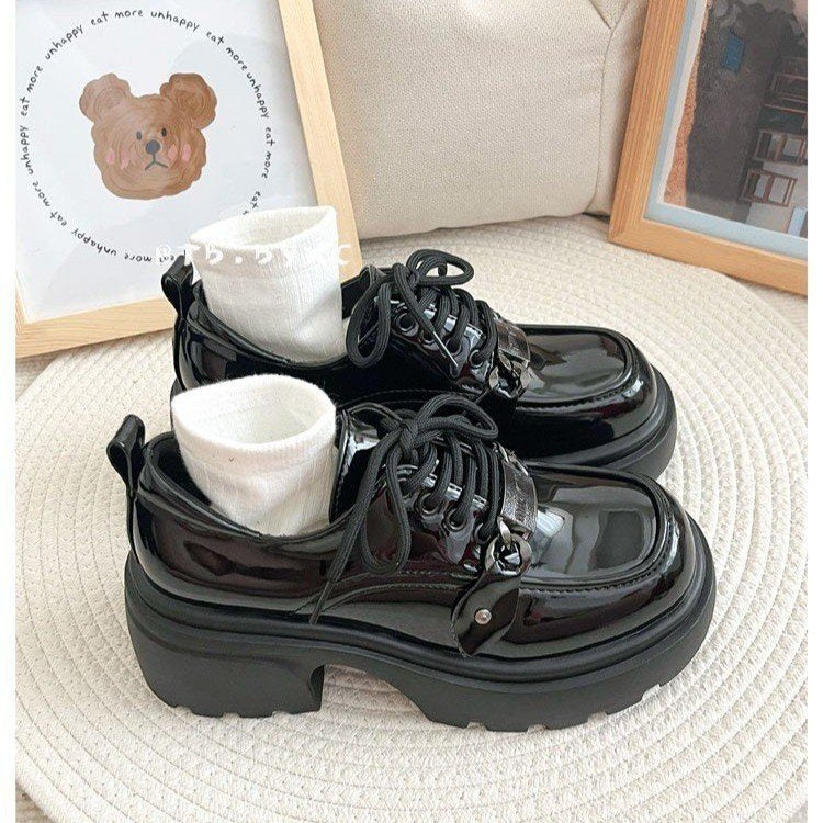 New square head front lace-up muffin leather shoes