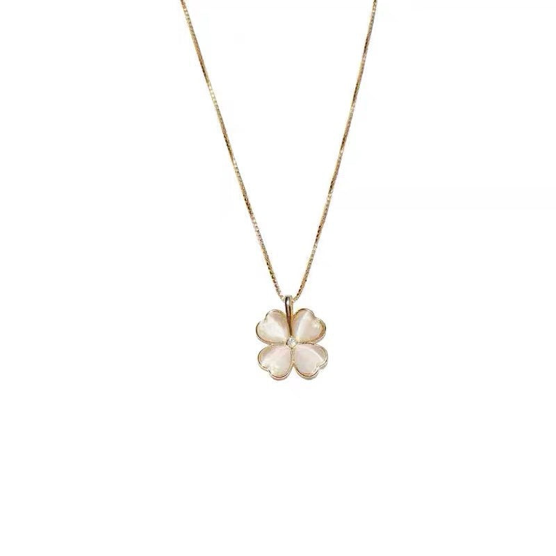 Clover necklace plated with 18k gold