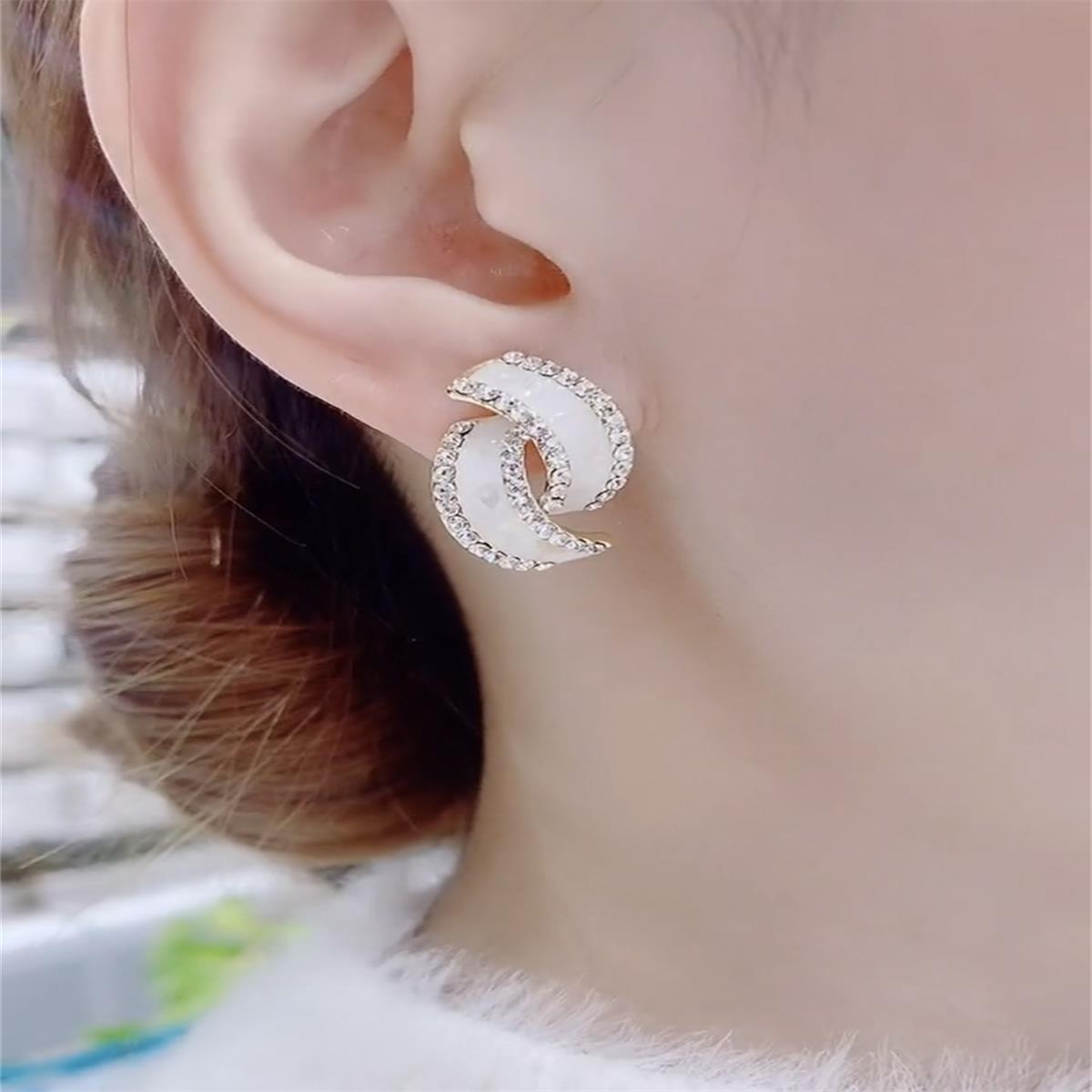 Stylish Simple Retro Earrings