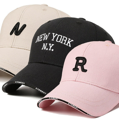 Gorra de pico de pato moderna con letras coreanas bordadas 